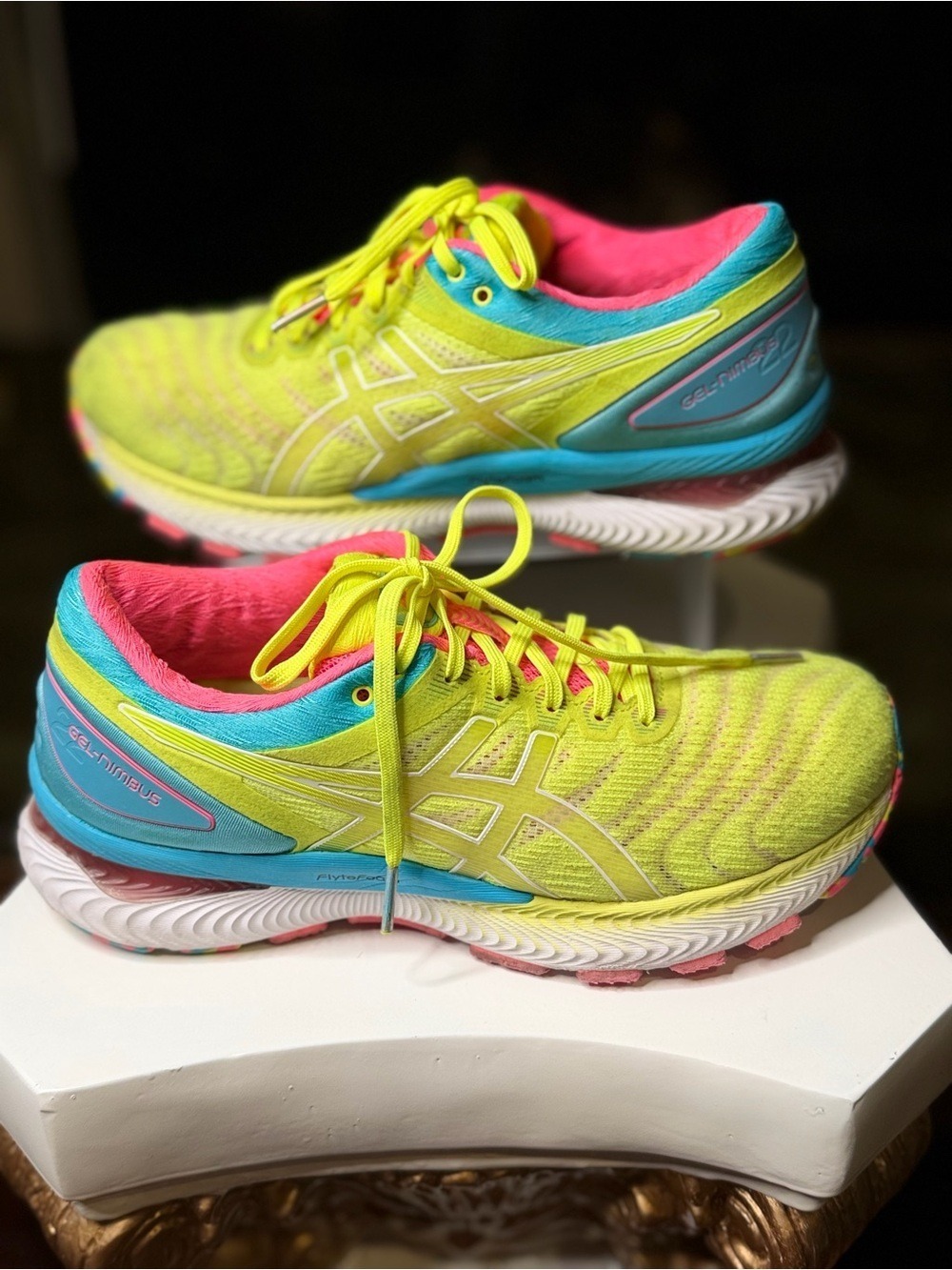 ASICS GEL Nimbus 22 Women's 7.5 Neon Yellow Pink Blue